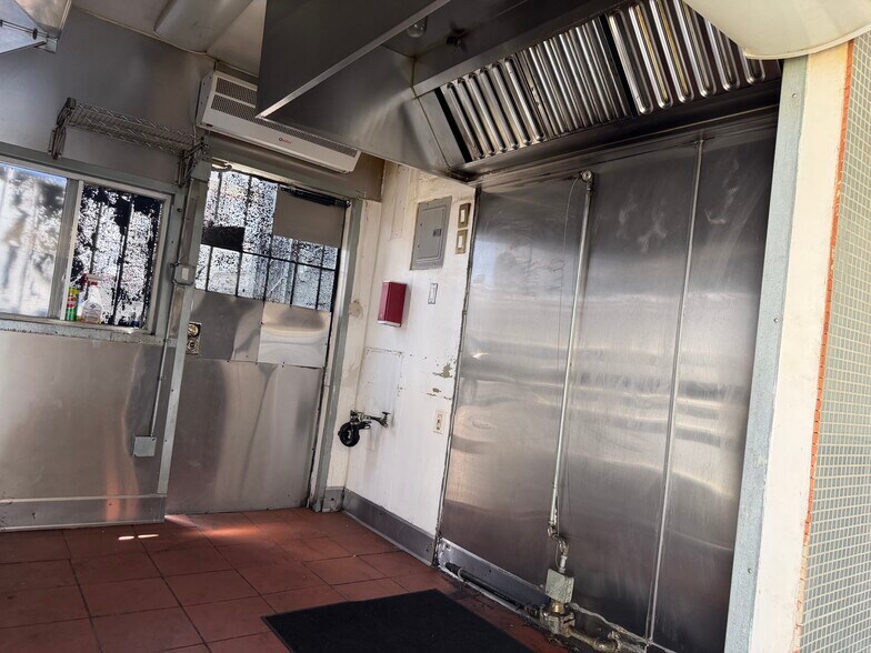 More Photos Of 1410 W Florence Ave, Los Angeles Restaurant For Lease