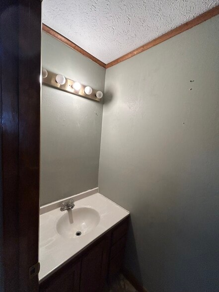 More Photos Of 198 George St, Beckley Research And Development For Lease