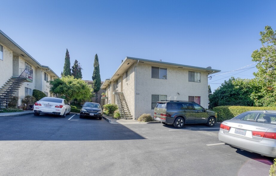 More Photos Of 16294-16298 Foothill Blvd, San Leandro Apartments For Sale