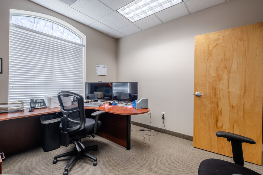 More Photos Of 7261 Burlington Rd, Whitsett Office For Sale
