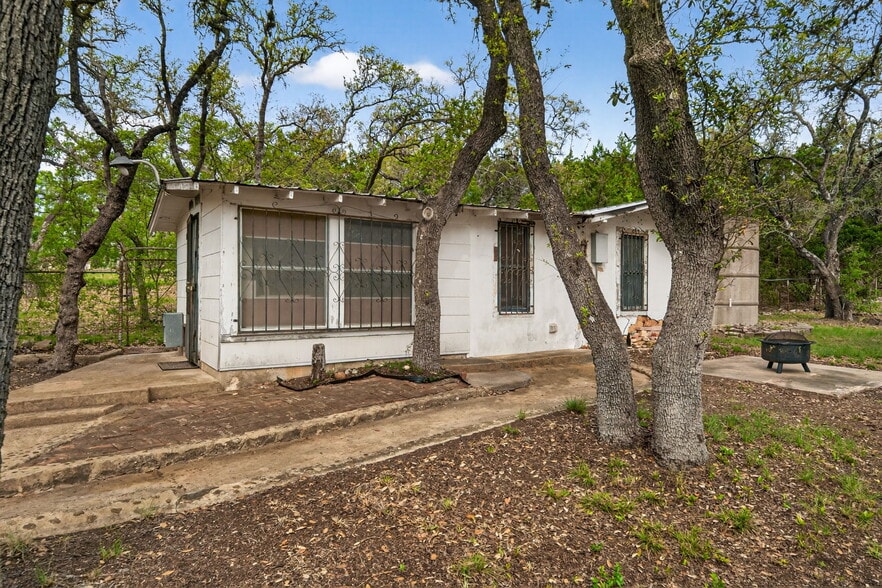 More Photos Of 27217 Okent Dr, San Antonio Flex For Sale