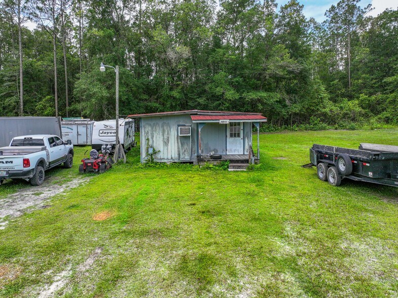 More Photos Of 2856 NE 187th St, Starke Manufacturing For Sale