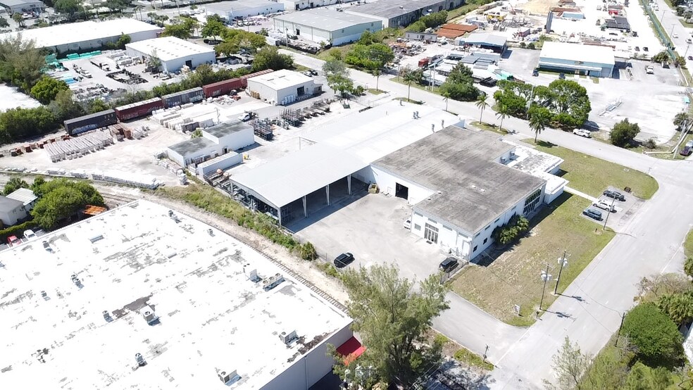 More Photos Of 1649 Avenue L, Riviera Beach Warehouse For Sale