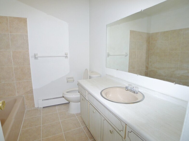 More Photos Of 44 Rickard St, Cortland Apartments For Sale