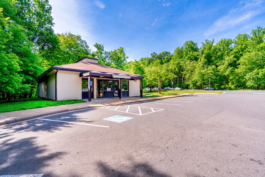 More Photos Of 2235 Soapstone Dr, Reston Freestanding For Lease