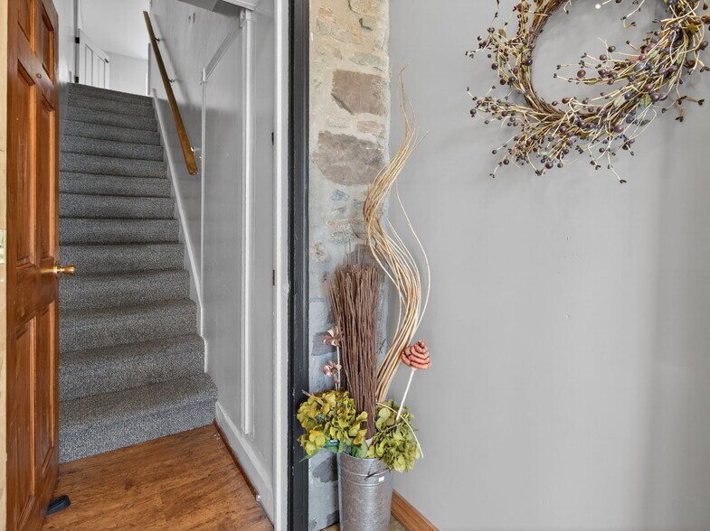 More Photos Of 1434-1436 W Broad St, Quakertown Office For Sale