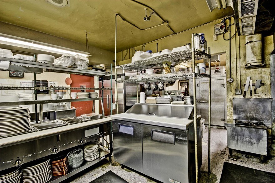 More Photos Of 505 S Main St, Florence Restaurant For Sale