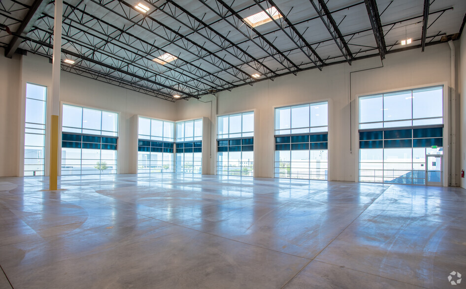 1642 W Miro Way Rialto Ca 92376 Industrial For Lease