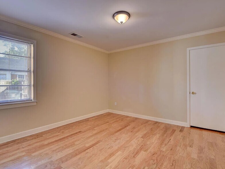 More Photos Of 370 S Fenwick Rd, Memphis Multifamily For Sale