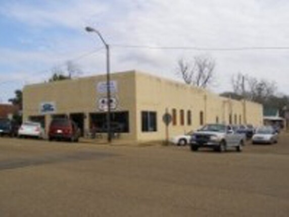 Primary Photo Of 205 Main St N, Mendenhall Freestanding For Sale