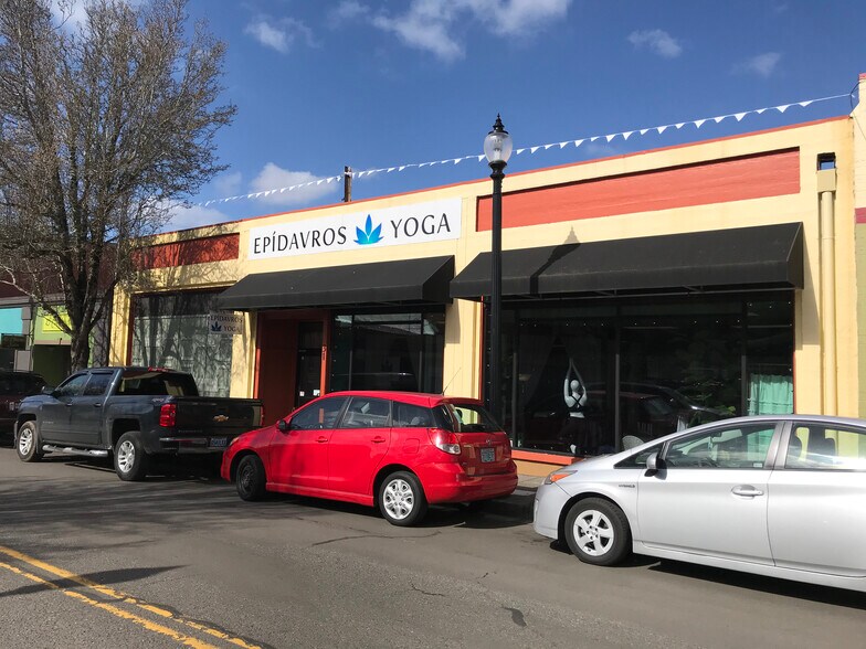 Primary Photo Of 31 NE 3rd St, Gresham Storefront For Sale