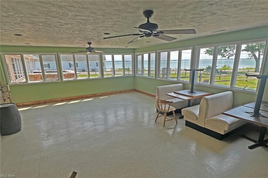 More Photos Of 504 W Lakeshore Dr, Kelleys Island Restaurant For Sale