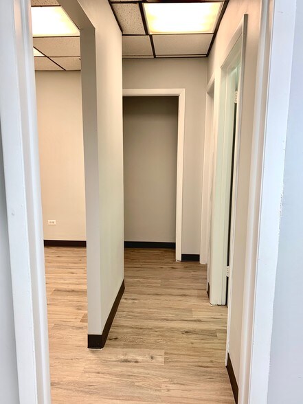 More Photos Of 5508 S Brainard Ave, Countryside Apartments For Lease