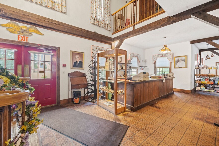 More Photos Of 47 Sugar Rd, Bolton Freestanding For Sale
