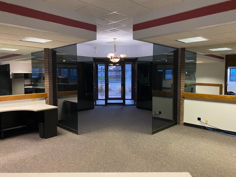 More Photos Of 11550-11590 W Dodge Rd, Omaha Office For Lease