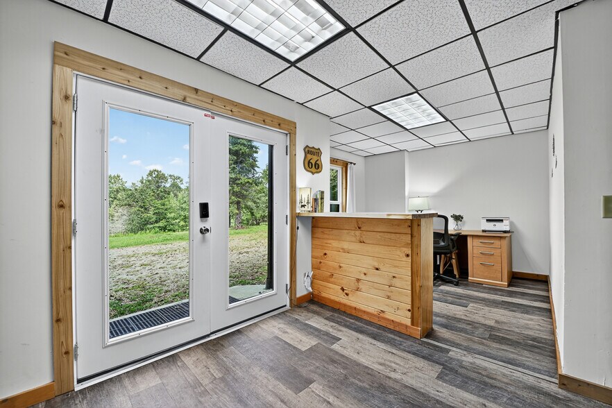 More Photos Of 77 Alpine Way, Blairsville Hotel For Sale