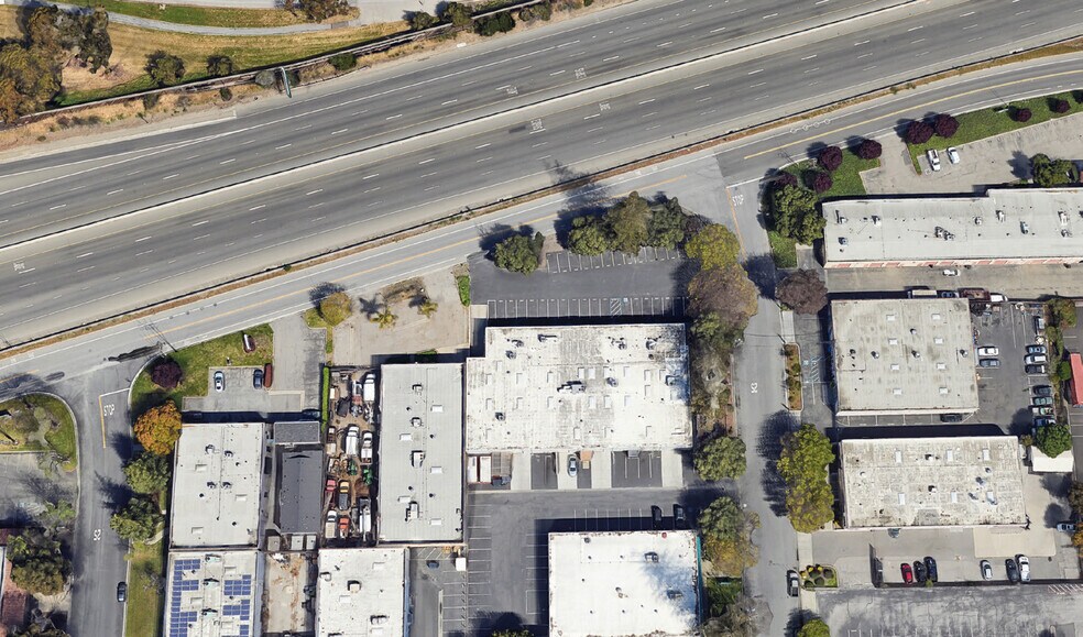 More Photos Of 1289-1295 Forgewood Ave, Sunnyvale Distribution For Lease