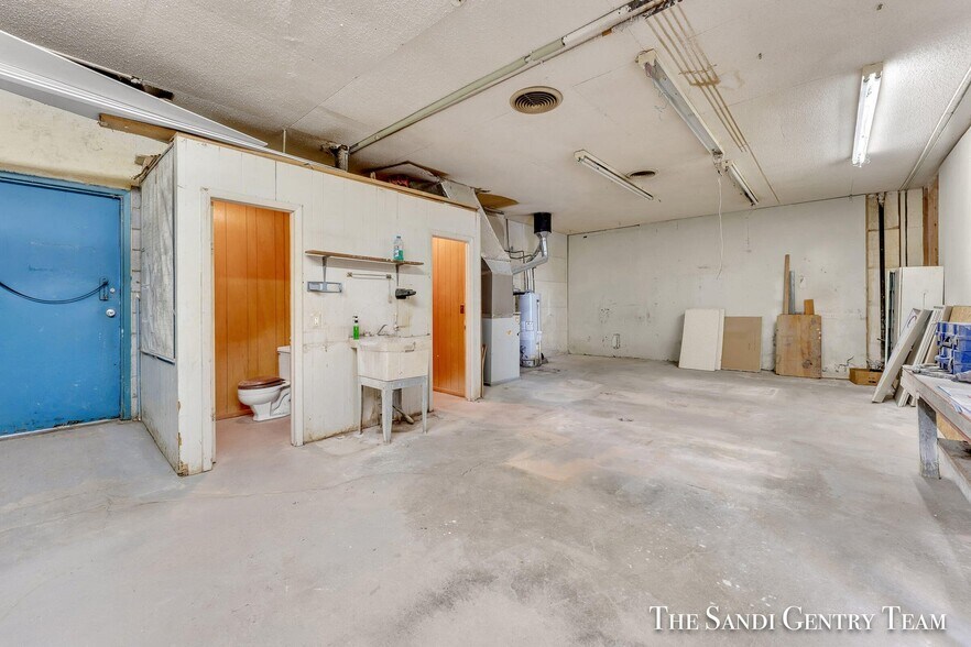 More Photos Of 1343 Whitehall Rd, Muskegon Medical For Sale