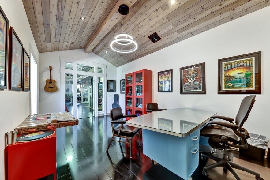 More Photos Of 255 NE 6th Ave, Delray Beach Office For Lease