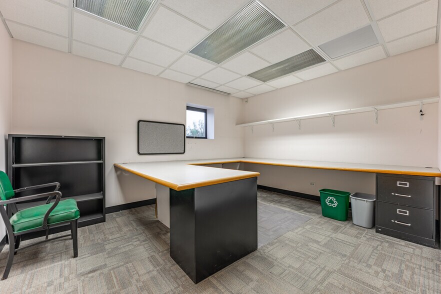 More Photos Of 5430 Saint Charles Rd, Berkeley Office For Sale