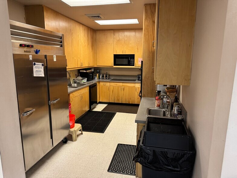 More Photos Of 3511 E Harmon Ave, Las Vegas Medical For Sale