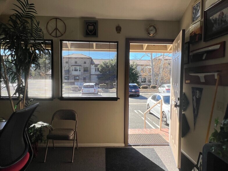 More Photos Of 141 Duesenberg Dr, Thousand Oaks Medical For Sale