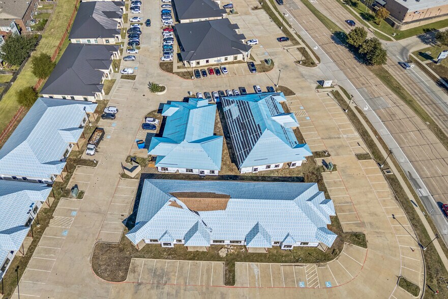 More Photos Of 2600 MacArthur Blvd, Lewisville Medical For Sale