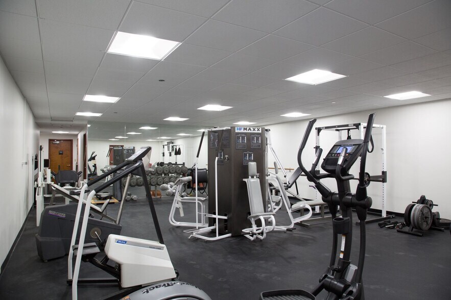 More Photos Of 7200 Redwood Blvd, Novato Office For Lease