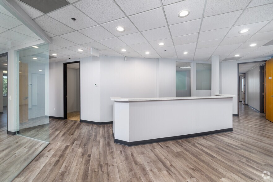 More Photos Of 5650 El Camino Real, Carlsbad Unknown For Lease