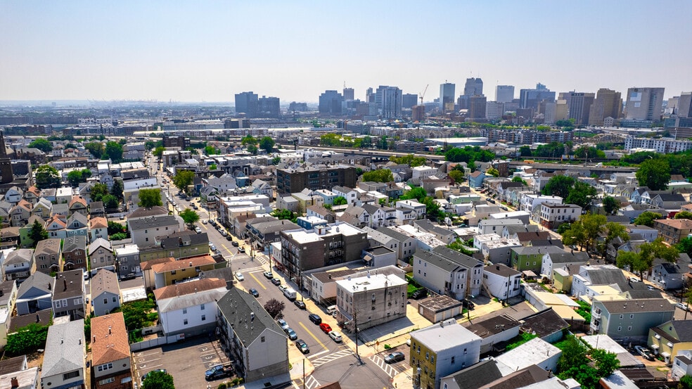 More Photos Of 302-304 N 3rd St, Harrison Apartments For Sale