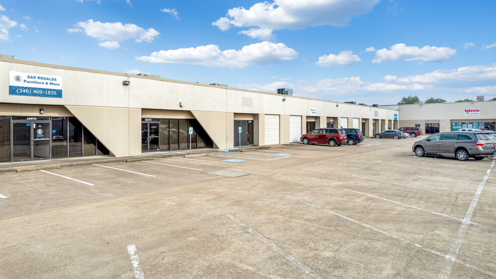 Primary Photo Of 12654-12674 Goar Rd, Houston Flex For Sale