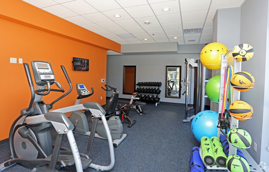 More Photos Of 401 N Washington St, Green Bay Apartments For Sale