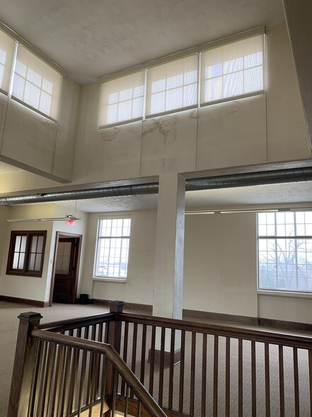 More Photos Of 612 New Hampshire St, Lawrence Office For Lease