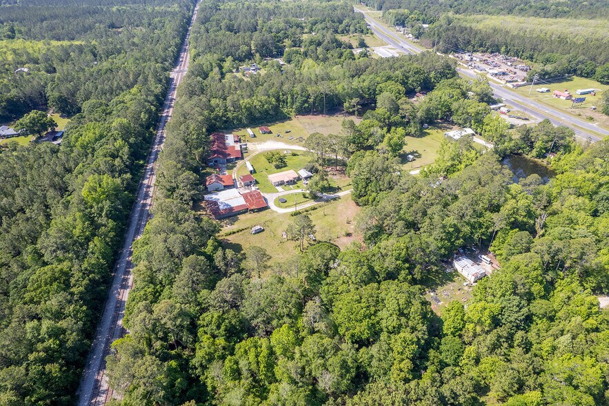 More Photos Of 2856 NE 187th St, Starke Manufacturing For Sale