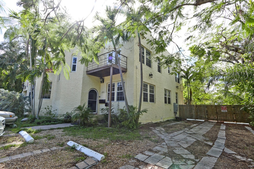More Photos Of 2630 Natoma St, Coconut Grove Apartments For Sale