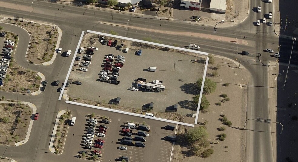 Primary Photo Of 723 W Silverlake Rd, Tucson Contractor Storage Yard For Lease