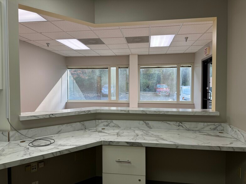 More Photos Of 2400 Corporate Dr, Wexford Medical For Lease