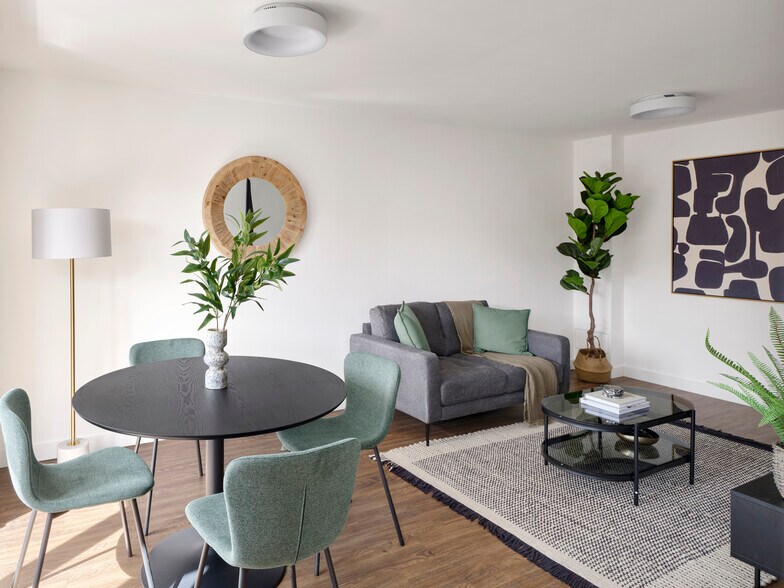 More Photos Of 12 Bryant St, London Apartments For Sale