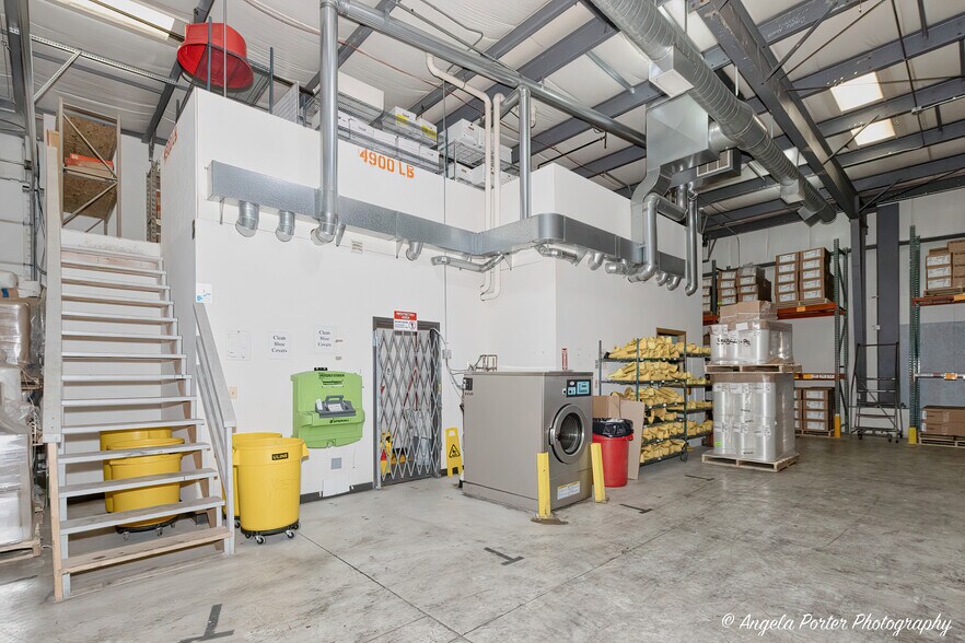More Photos Of 947 Carney Ct, Antioch Industrial For Sale