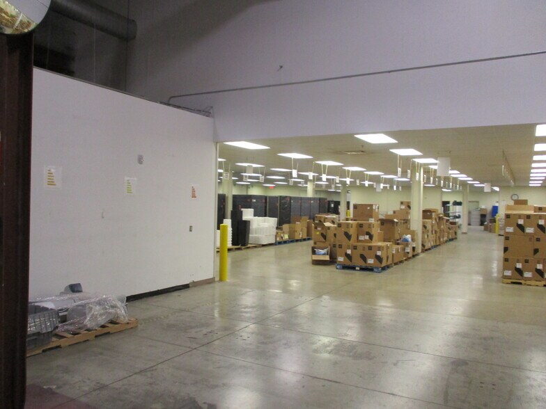 More Photos Of 2925 Walkent Ct, Grand Rapids Distribution For Lease