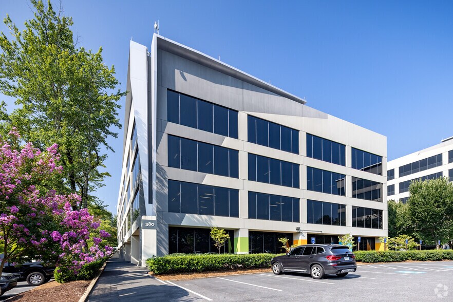 More Photos Of 210 Interstate N Pky SE, Atlanta Unknown For Lease