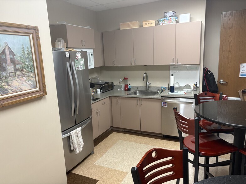 More Photos Of 7691 Shaffer Pky, Littleton Office For Sale