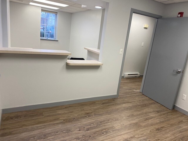 More Photos Of 8 Main St, Flemington Office For Lease