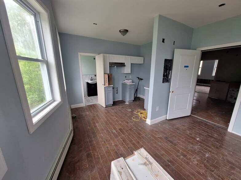 More Photos Of 365 Willow St, Waterbury Apartments For Sale