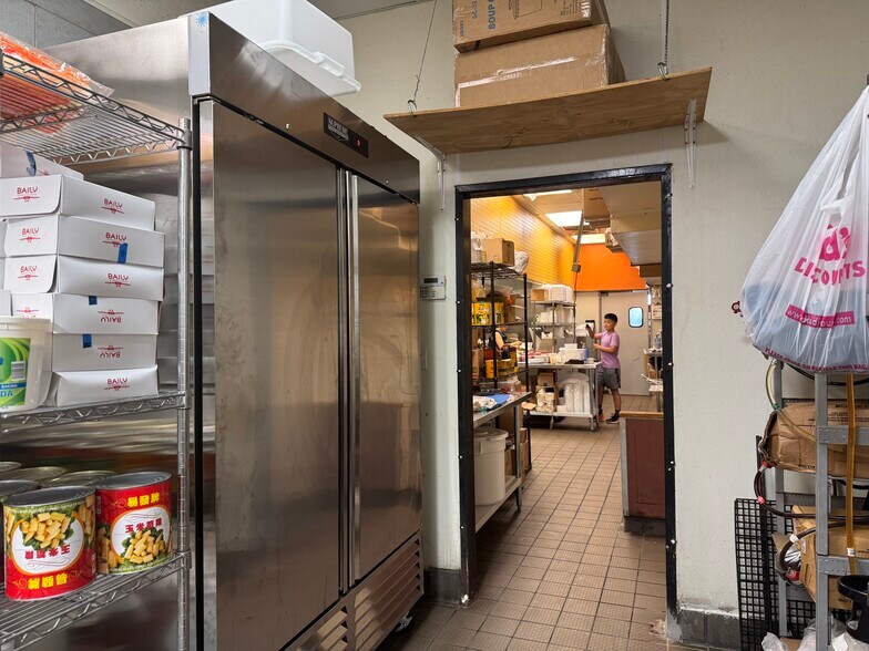 More Photos Of 2237 E Riverside Dr, Austin Restaurant For Lease