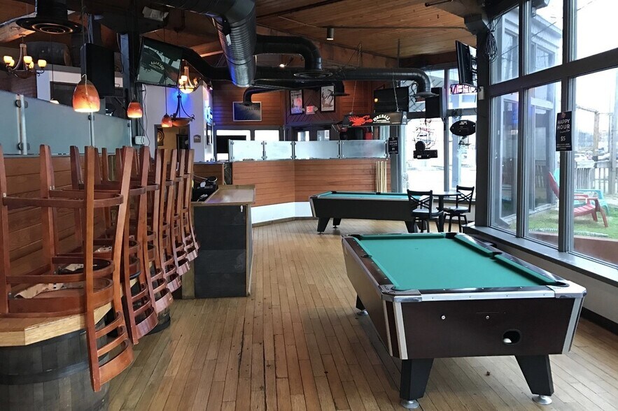 More Photos Of 271 Gleaves St, Madison Restaurant For Sale