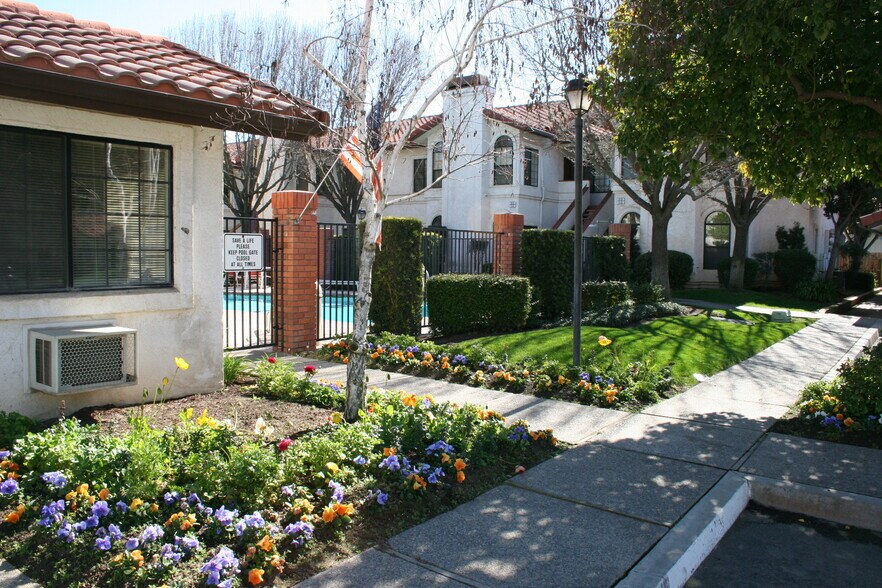 More Photos Of 4401 W Goshen Ave, Visalia Apartments For Sale