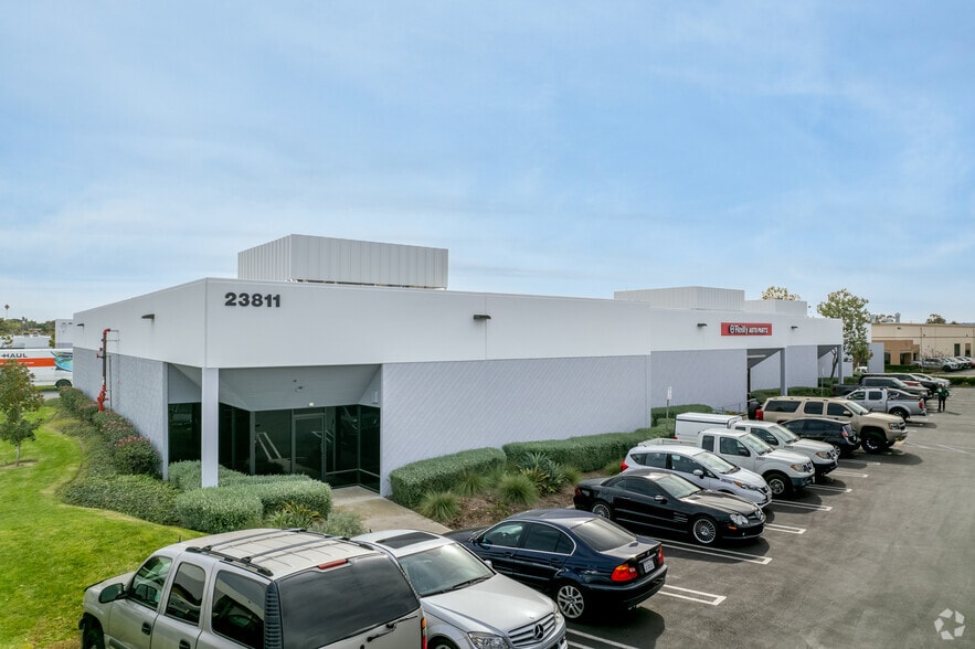 More Photos Of 23851 Via Fabricante, Mission Viejo Unknown For Lease