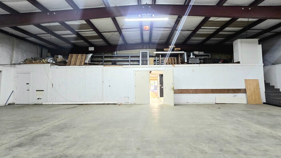 More Photos Of 22755 Antelope Blvd, Red Bluff General Retail For Lease