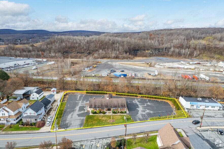 More Photos Of 347-349 Main St, Simpson Bank For Sale